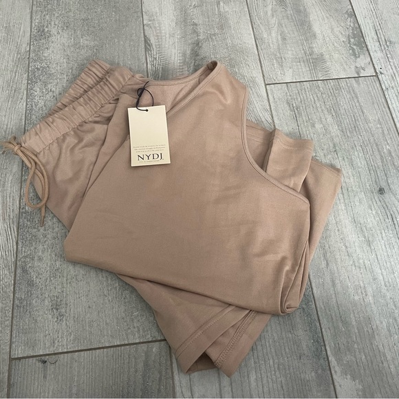 NYDJ lounge set - Picture 6 of 6